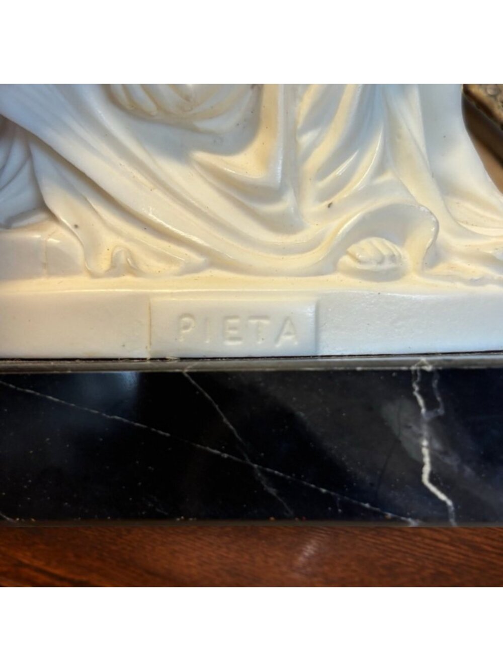 Vintage Italian Pietà Sculpture by Ruggeri, Madonna & Christ, Marble Base, Made - Picture 8 of 8